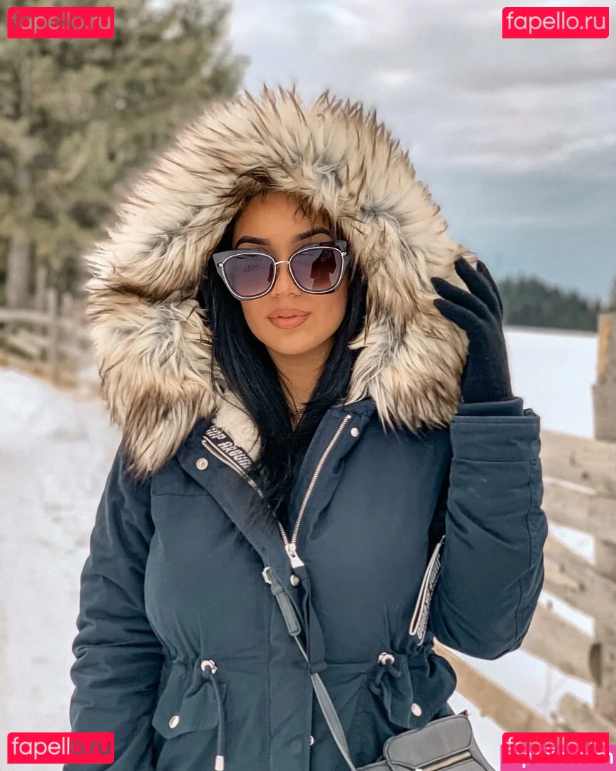 Emina Jahi Onlyfans Photo Gallery 