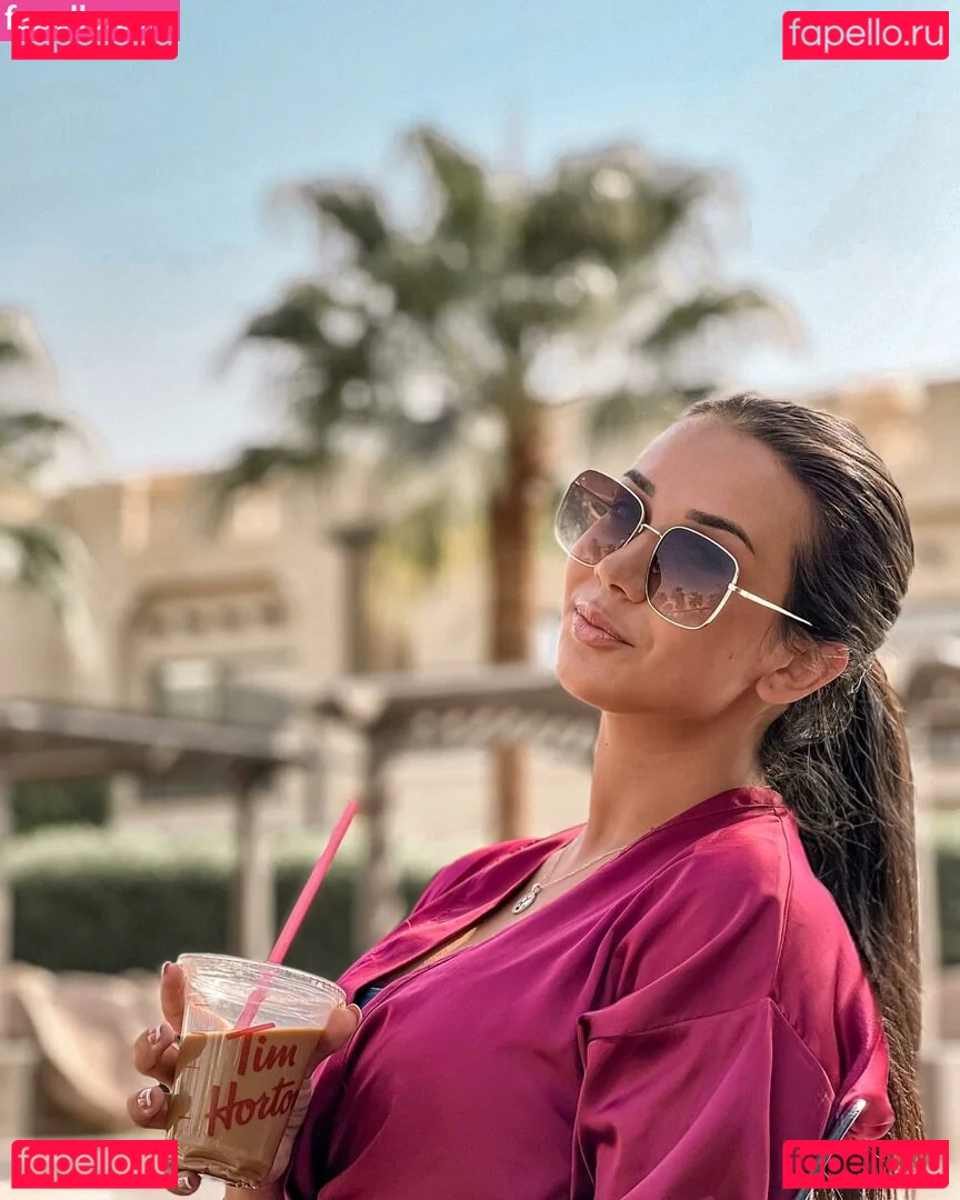 Emina Jahi Onlyfans Photo Gallery 