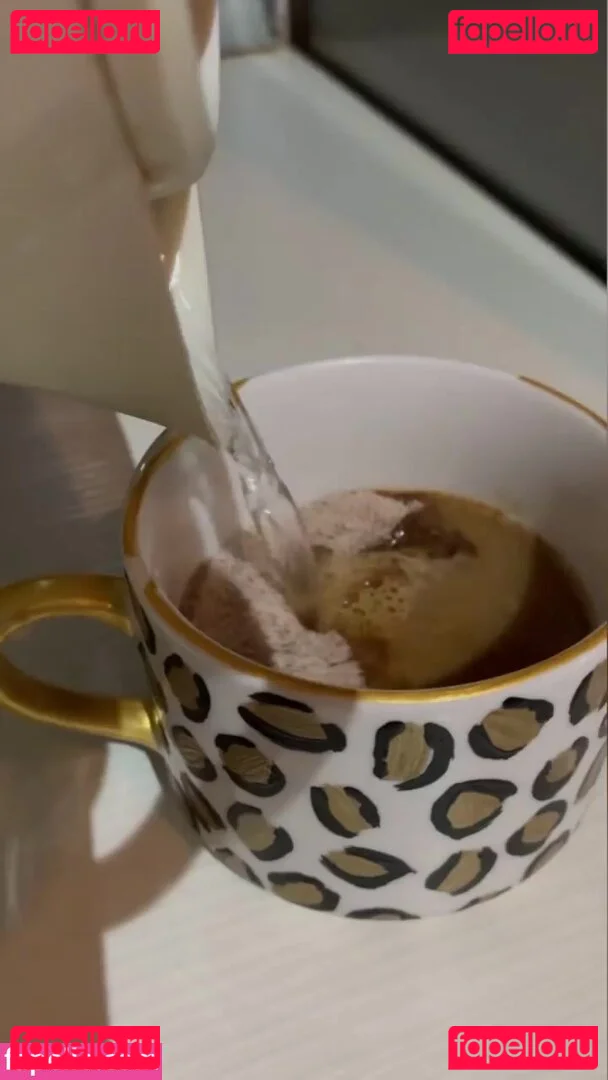 Emina Jahi Onlyfans Photo Gallery 