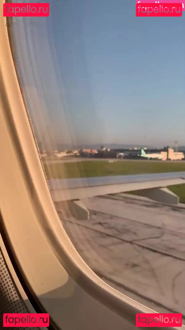 Emina Jahi Onlyfans Photo Gallery 