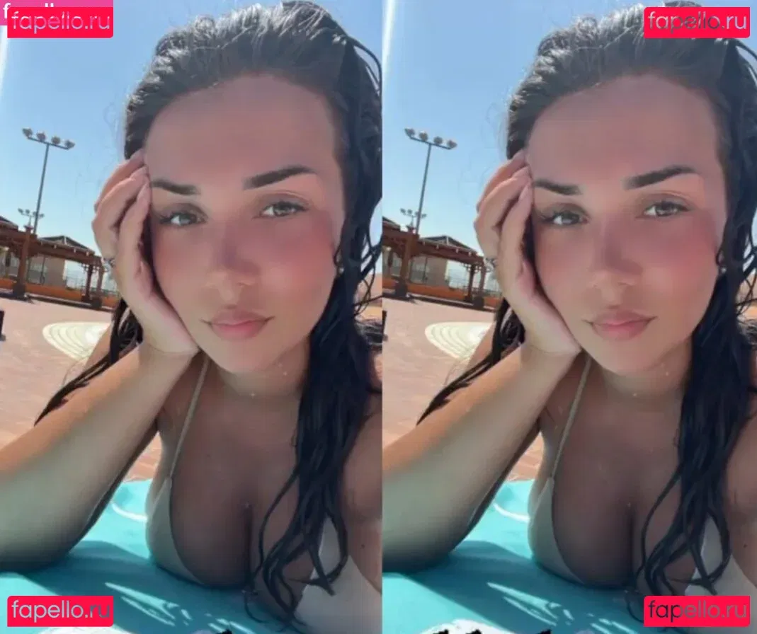 Emina Jahi Onlyfans Photo Gallery 