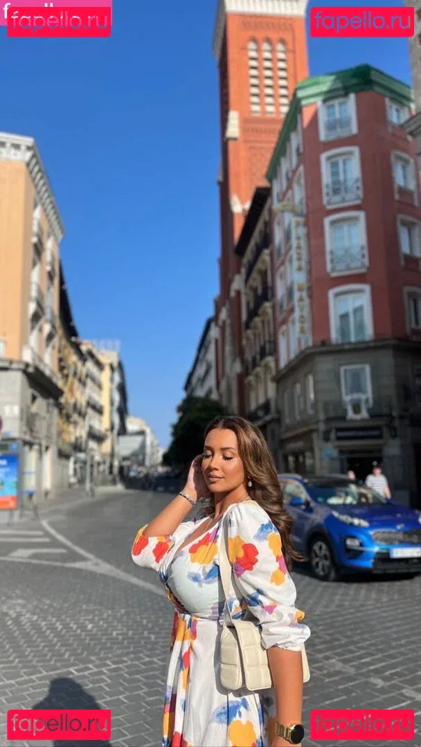 Emina Jahi Onlyfans Photo Gallery 