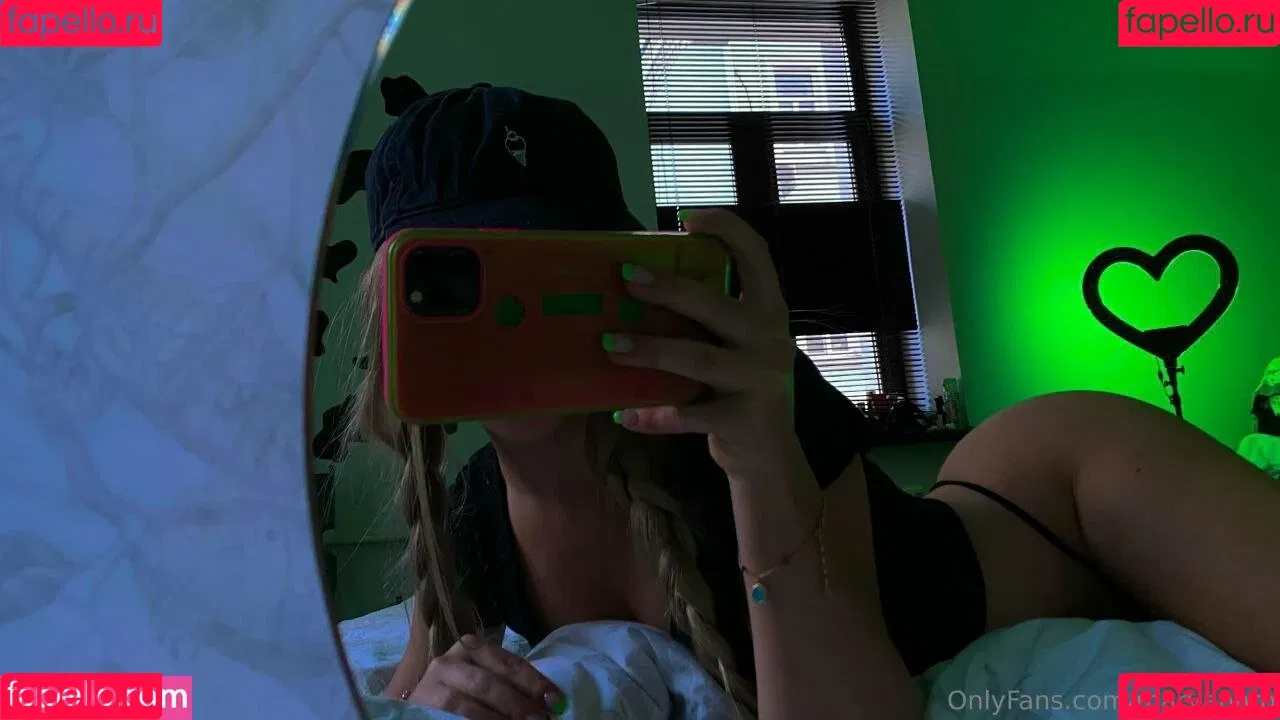 Maryana Ro Onlyfans Photo Gallery 