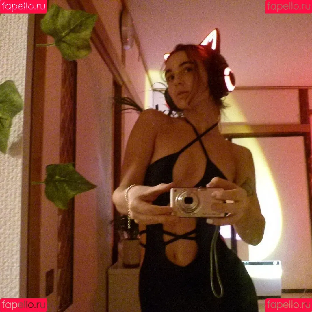 Maryana Ro Onlyfans Photo Gallery 