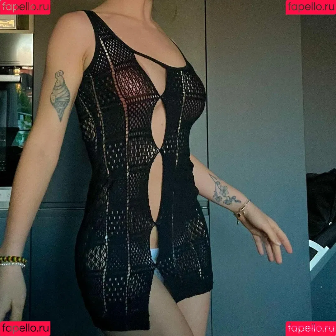 Maryana Ro Onlyfans Photo Gallery 