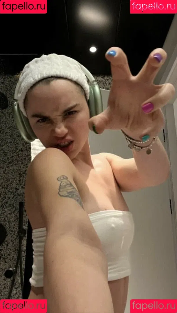 Maryana Ro Onlyfans Photo Gallery 