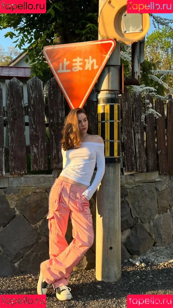 Maryana Ro Onlyfans Photo Gallery 