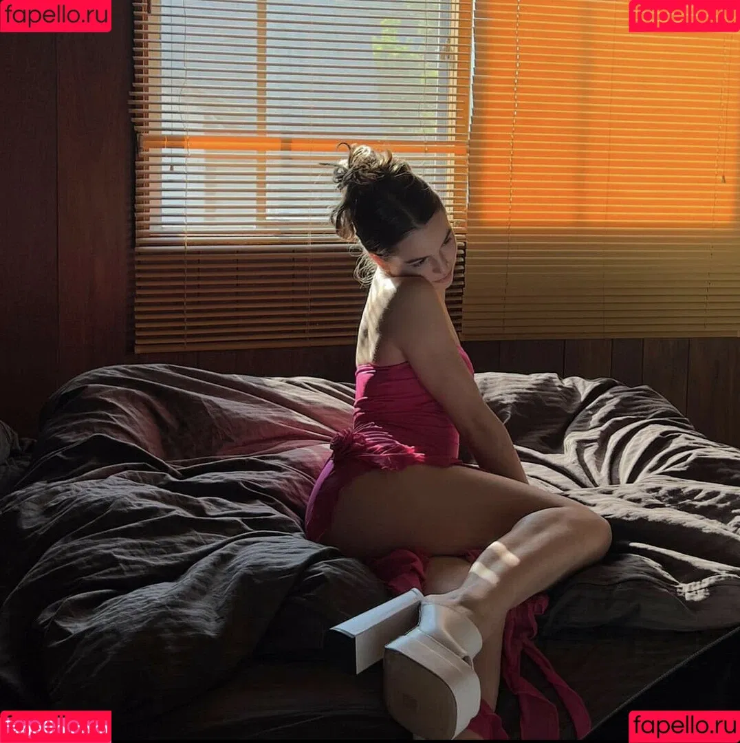 Maryana Ro Onlyfans Photo Gallery 