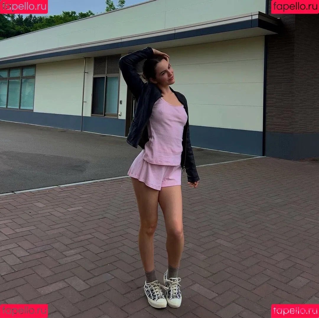 Maryana Ro Onlyfans Photo Gallery 