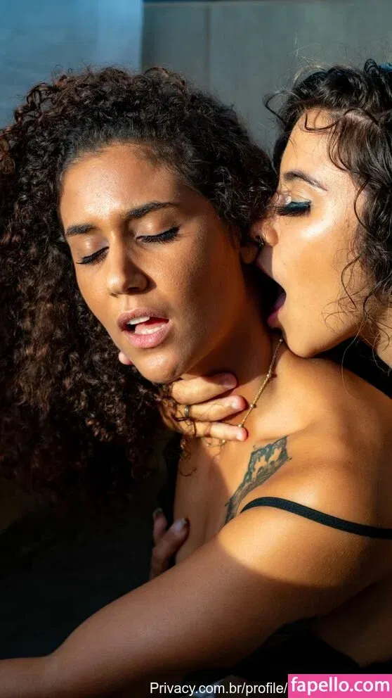 DJ Carolzinha Onlyfans Photo Gallery 