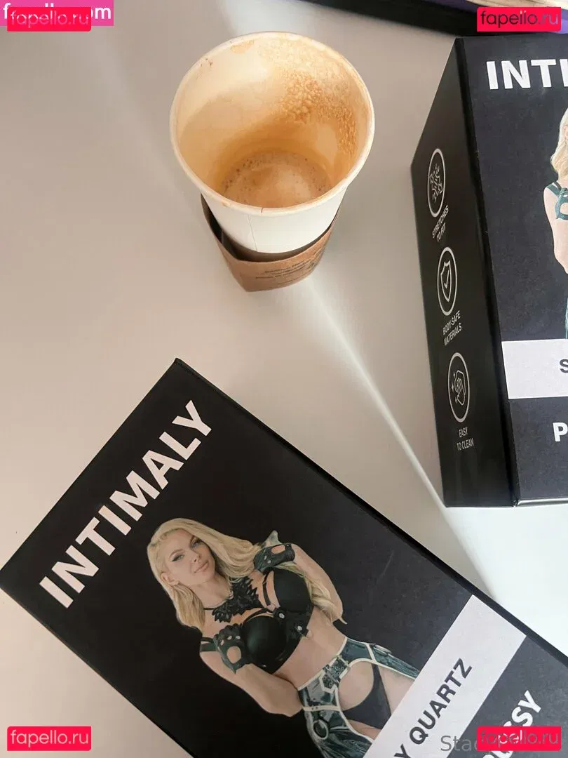 missquartz Onlyfans Photo Gallery 