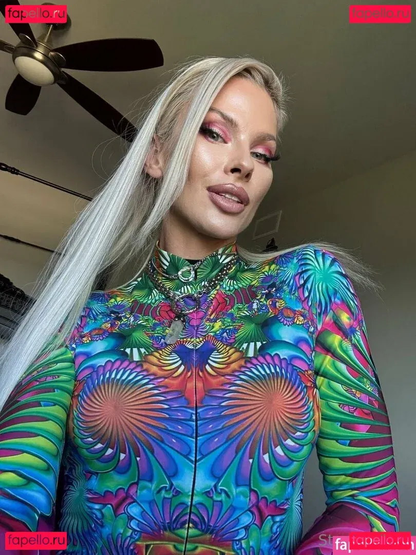 missquartz Onlyfans Photo Gallery 