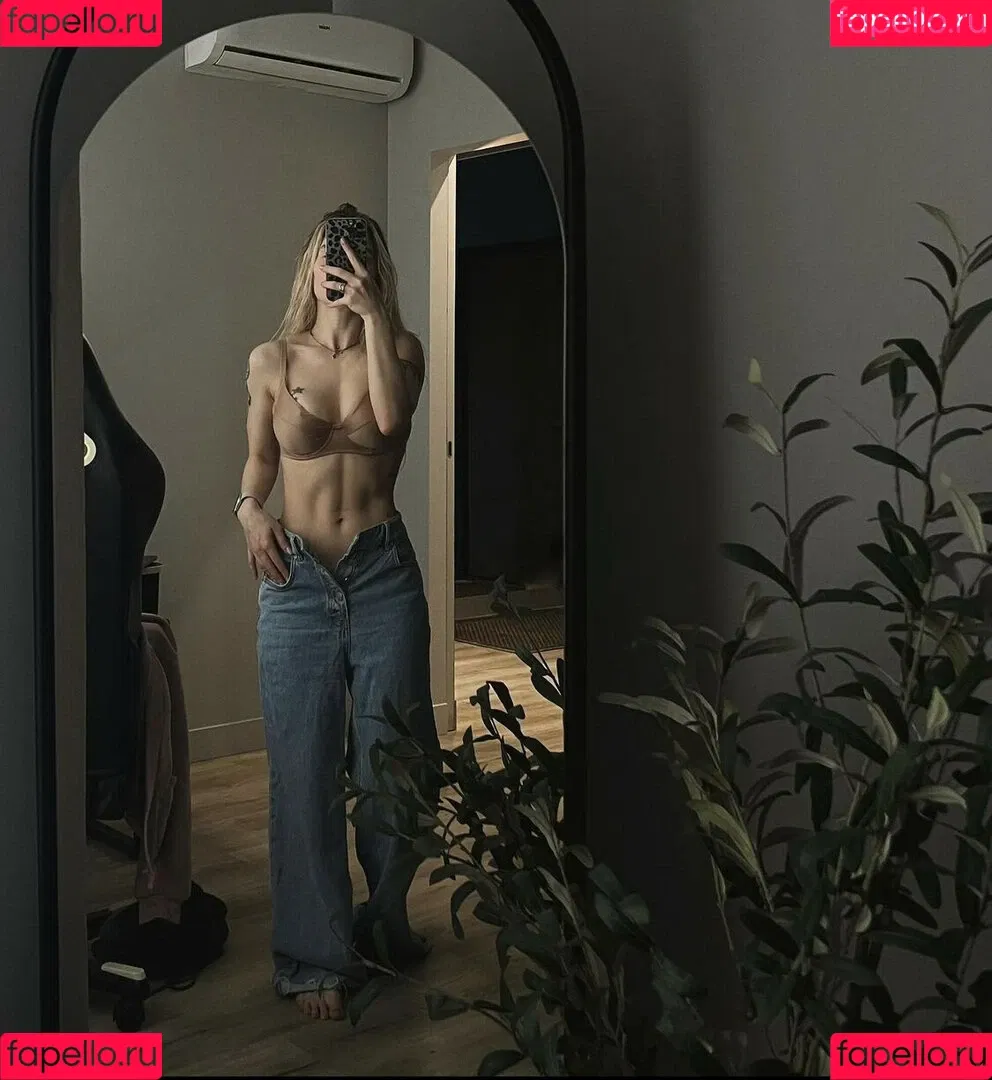 Sorabi Onlyfans Photo Gallery 