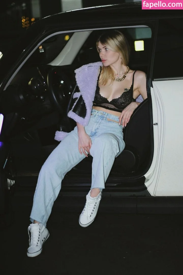 Sorabi Onlyfans Photo Gallery 