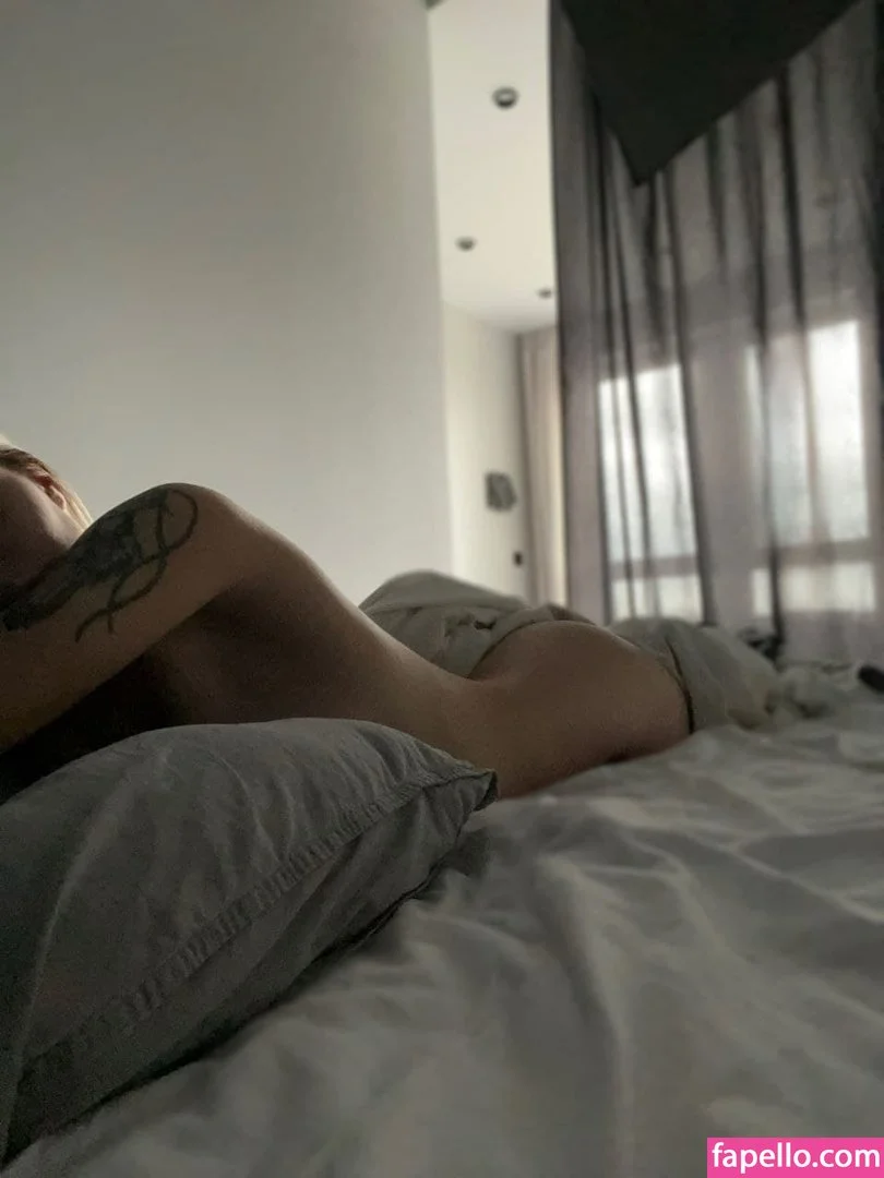 Sorabi Onlyfans Photo Gallery 