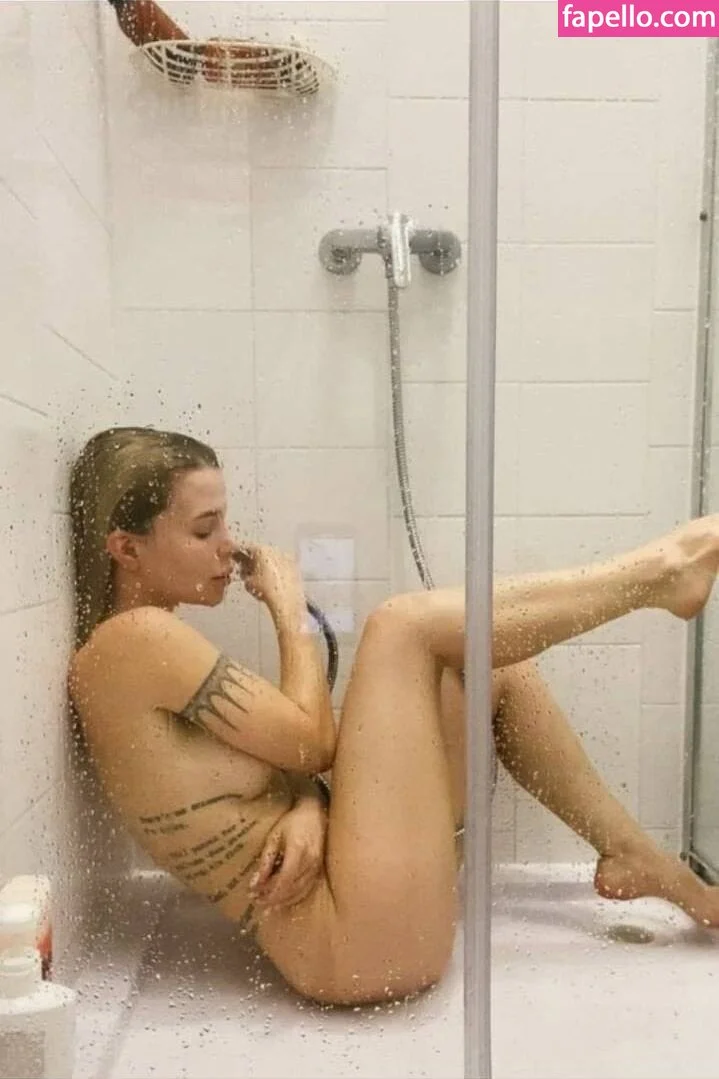 Sorabi Onlyfans Photo Gallery 