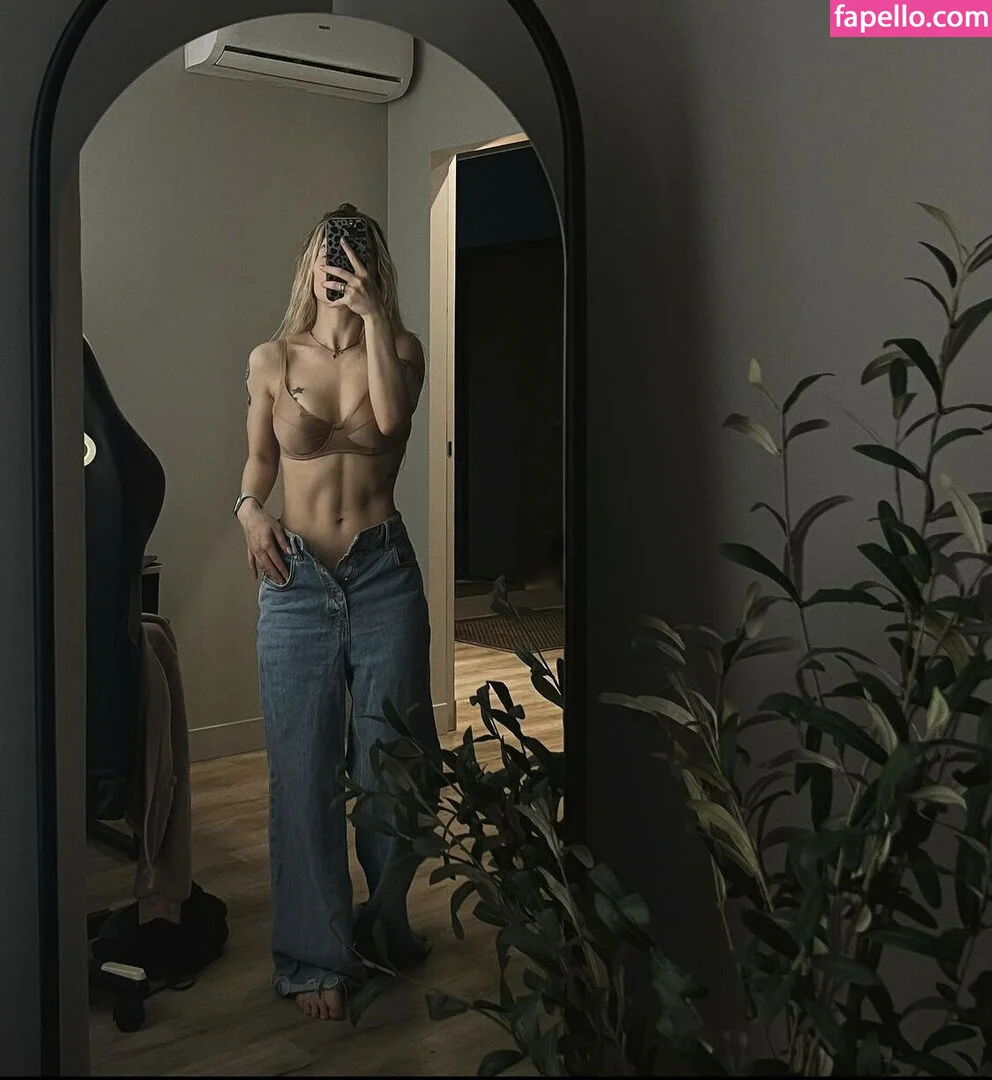 Sorabi Onlyfans Photo Gallery 