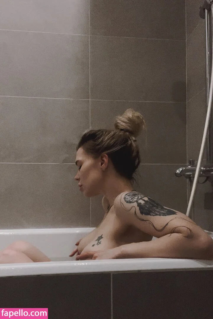 Sorabi Onlyfans Photo Gallery 