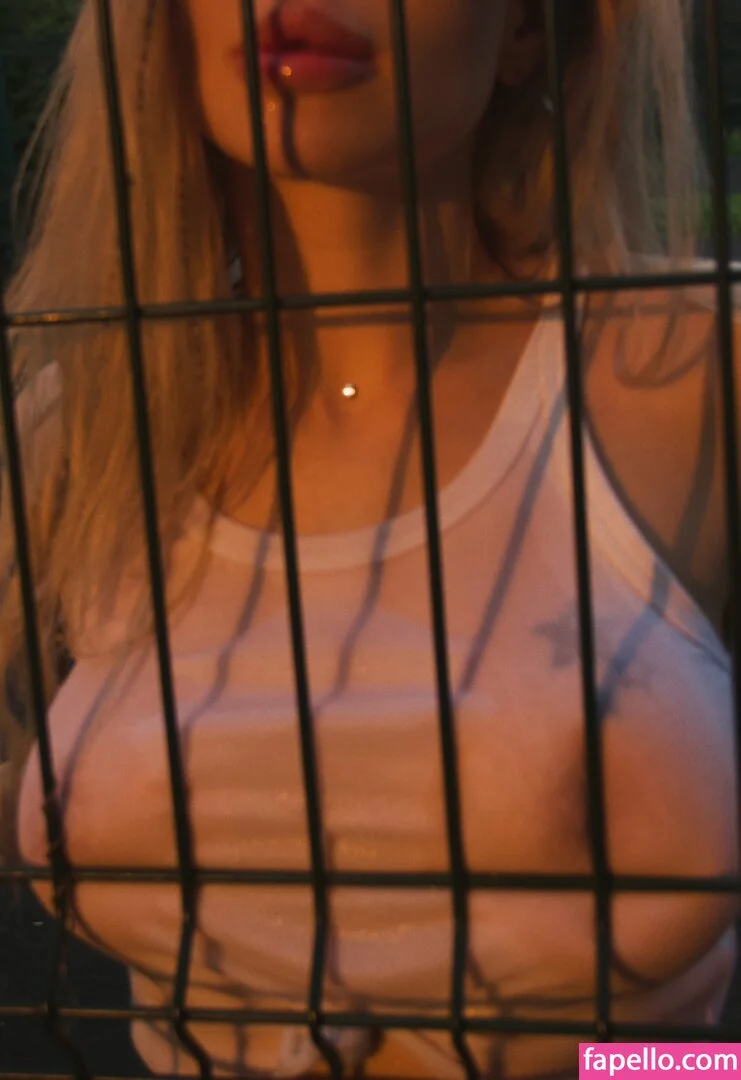 Sorabi Onlyfans Photo Gallery 