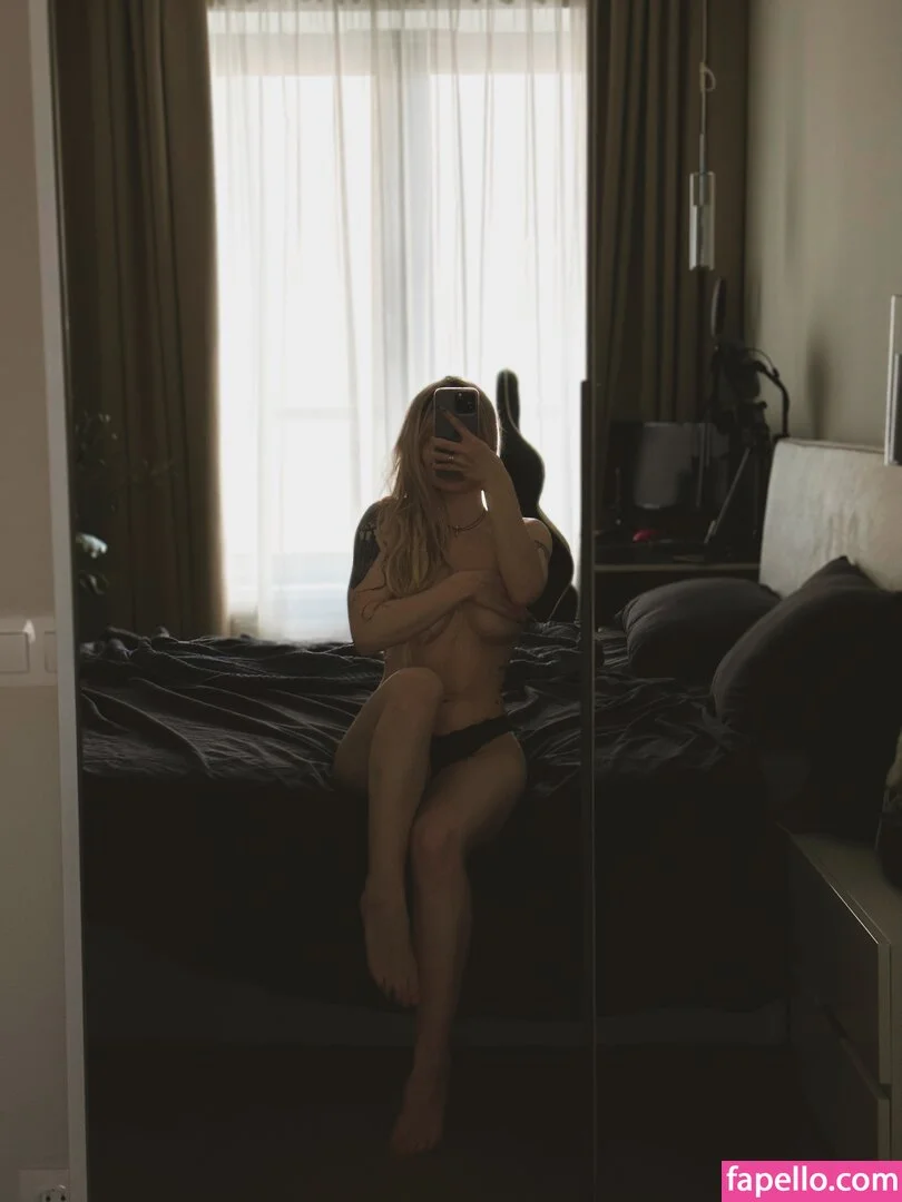 Sorabi Onlyfans Photo Gallery 