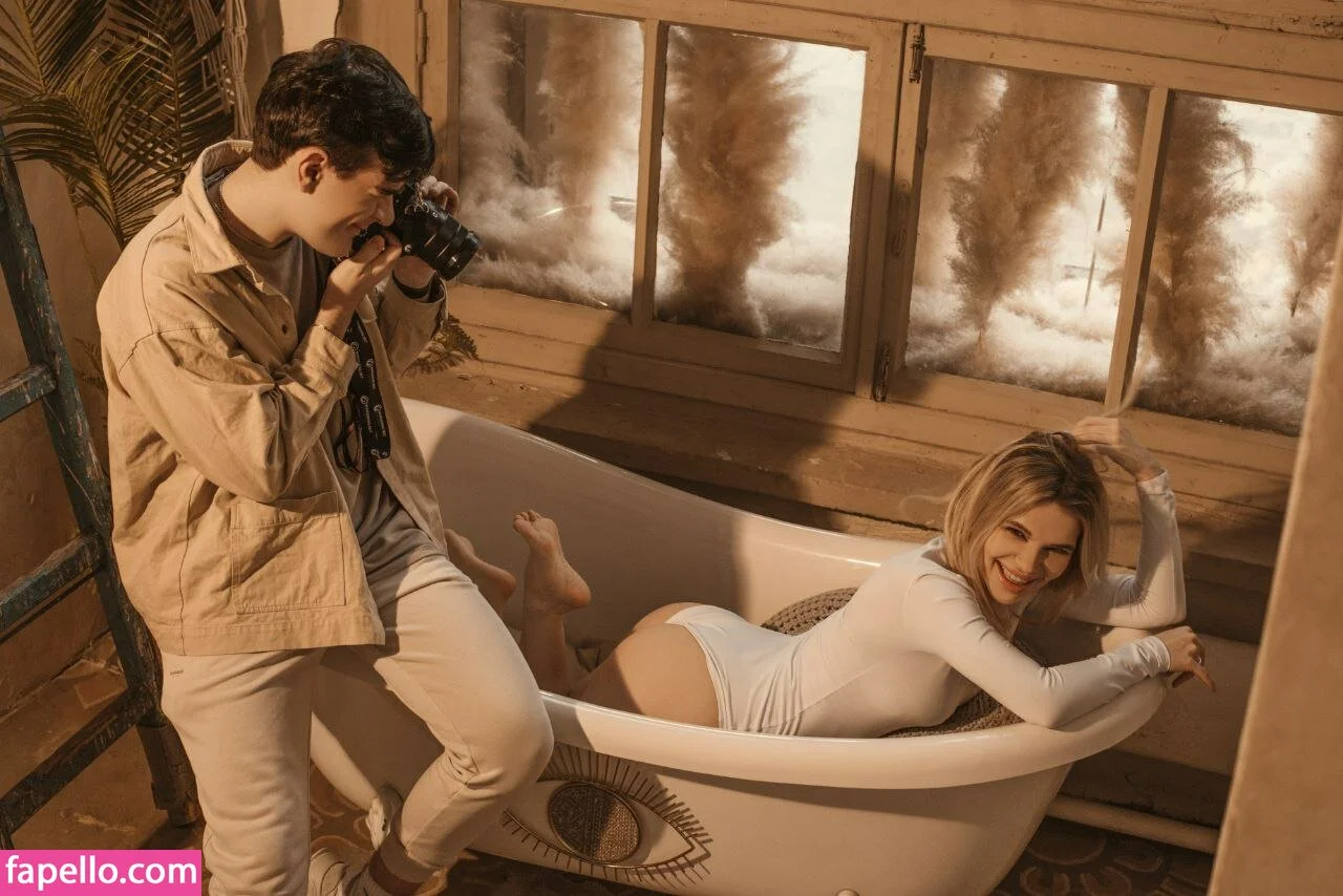 Sorabi Onlyfans Photo Gallery 