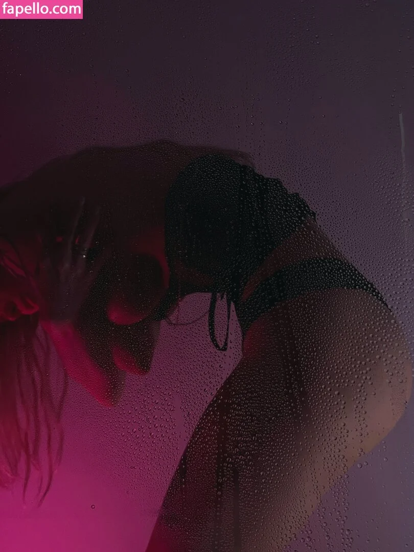 Sorabi Onlyfans Photo Gallery 