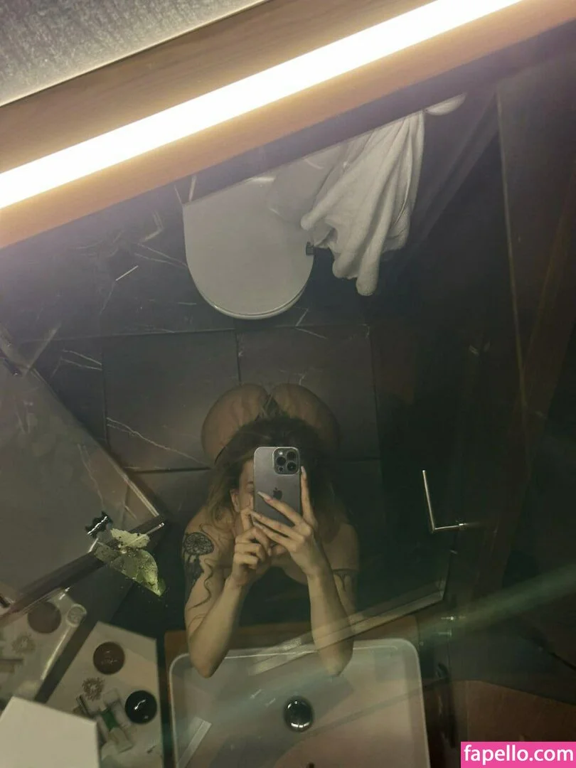 Sorabi Onlyfans Photo Gallery 