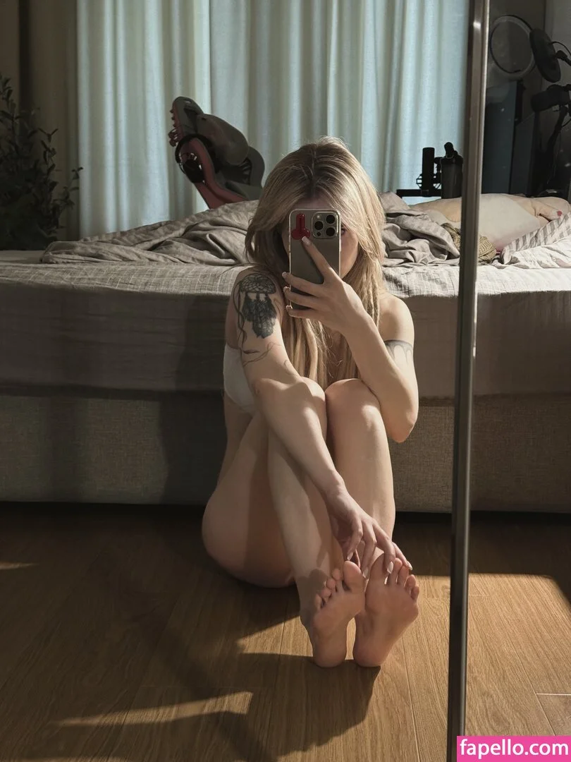 Sorabi Onlyfans Photo Gallery 