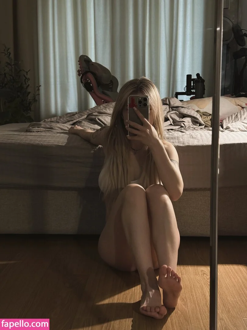 Sorabi Onlyfans Photo Gallery 