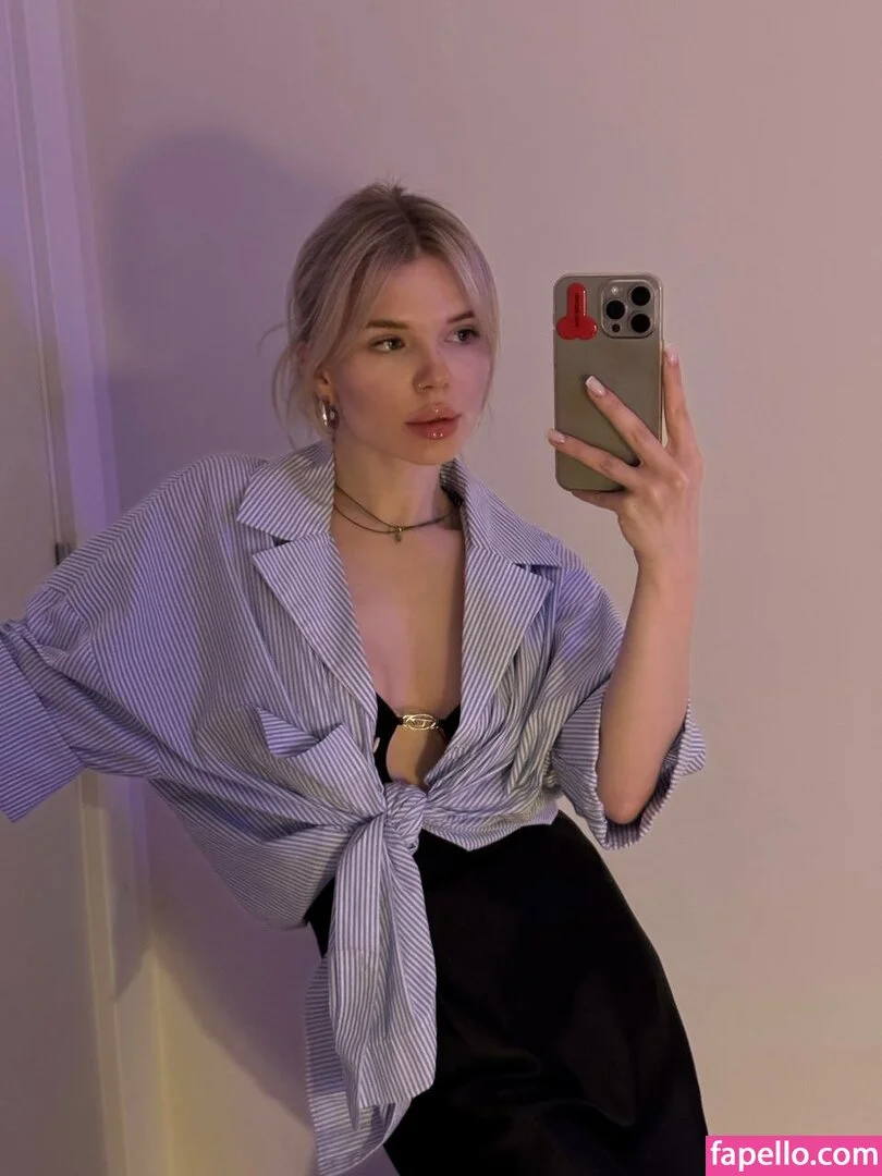 Sorabi Onlyfans Photo Gallery 