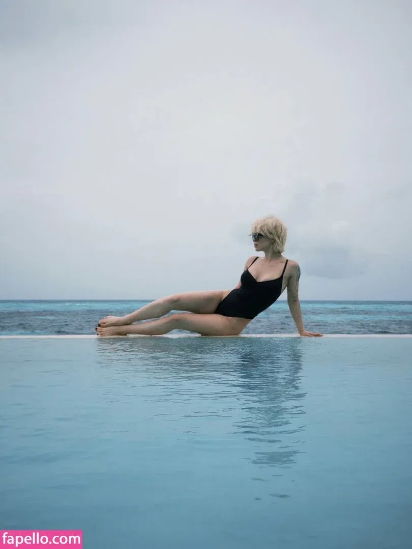 Sorabi Onlyfans Photo Gallery 