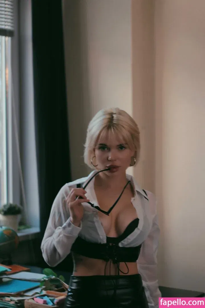 Sorabi Onlyfans Photo Gallery 