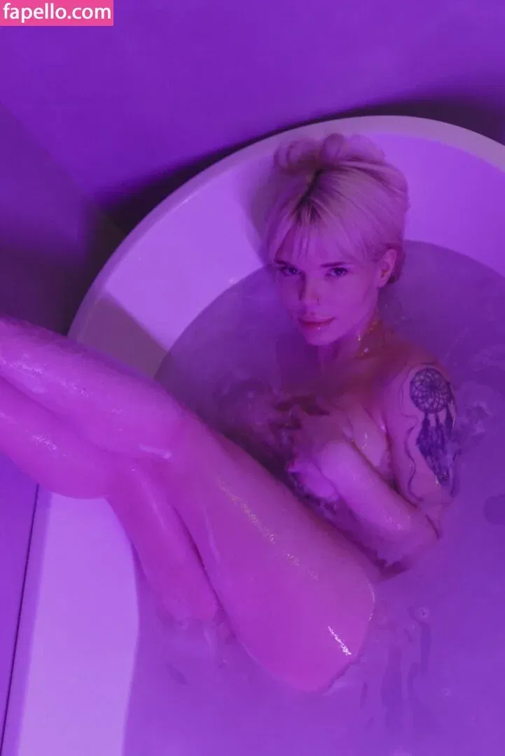 Sorabi Onlyfans Photo Gallery 