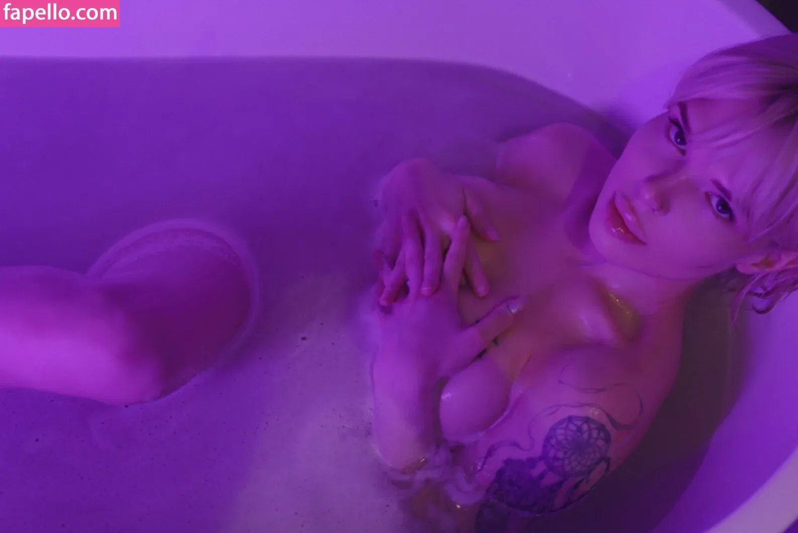 Sorabi Onlyfans Photo Gallery 