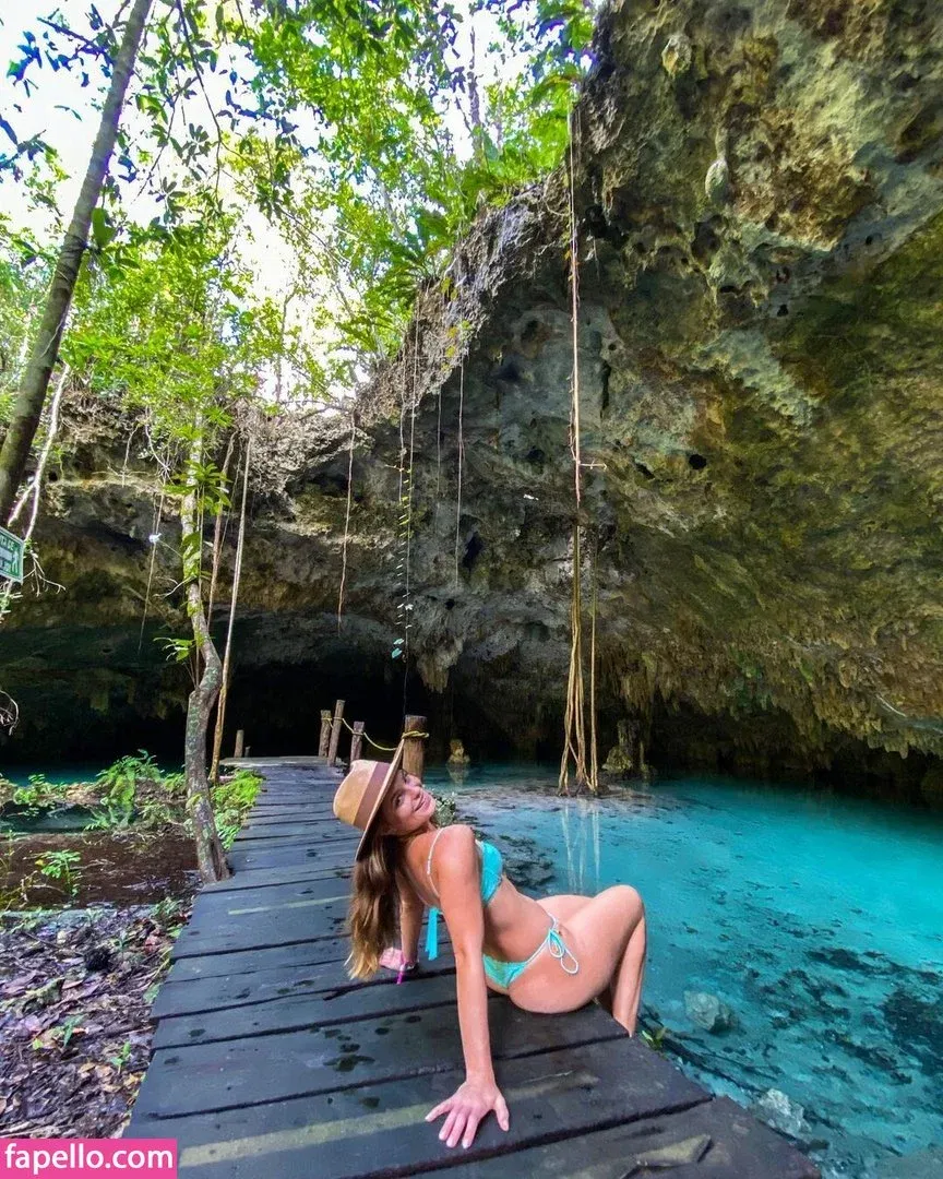 Thaísa Leal Onlyfans Photo Gallery 