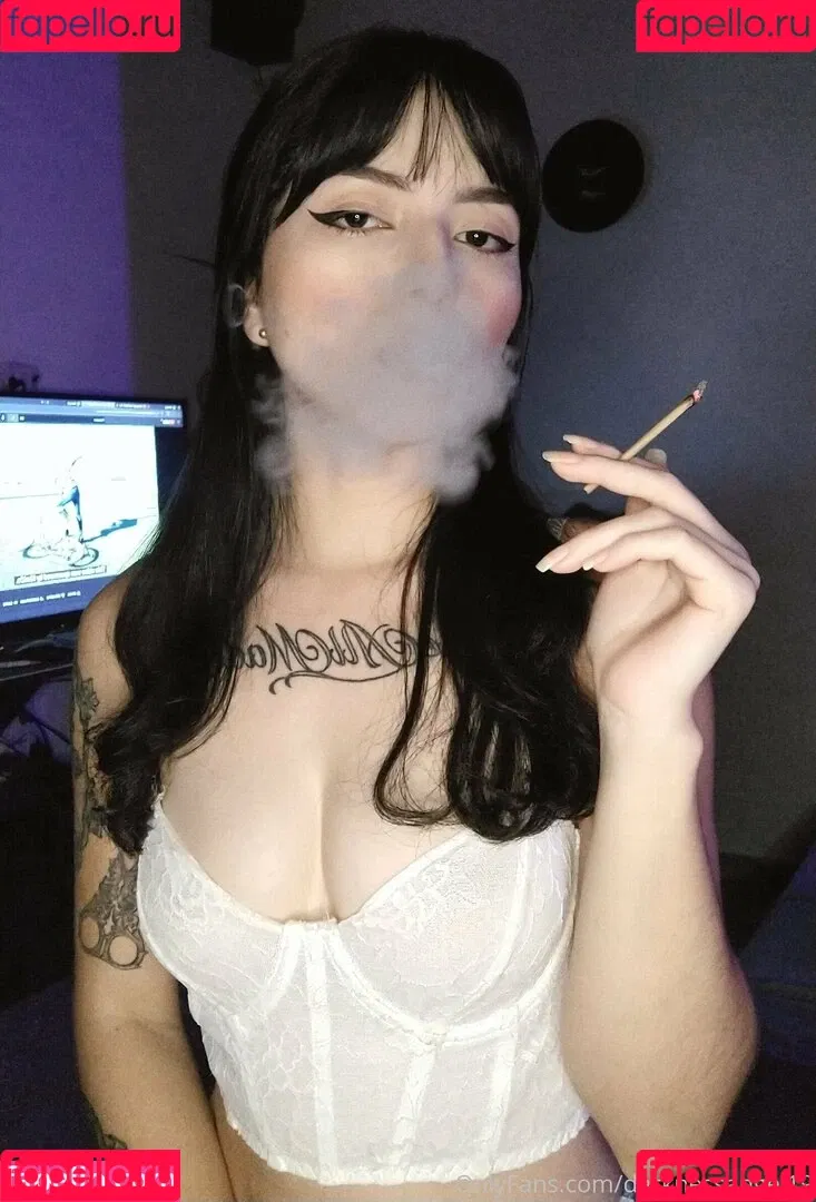 Mia Reid Onlyfans Photo Gallery 
