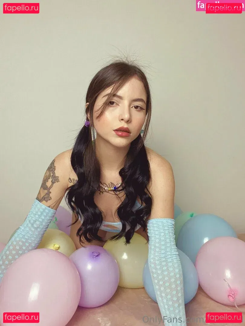 Mia Reid Onlyfans Photo Gallery 