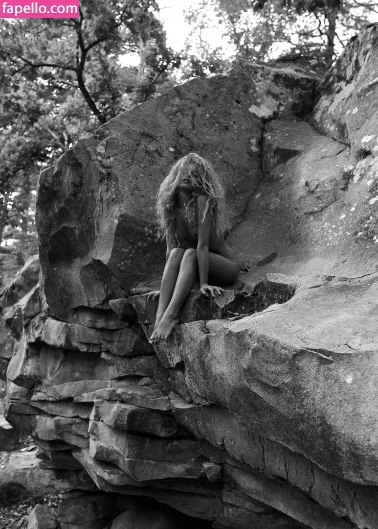 Julia Yaroshenko Onlyfans Photo Gallery 