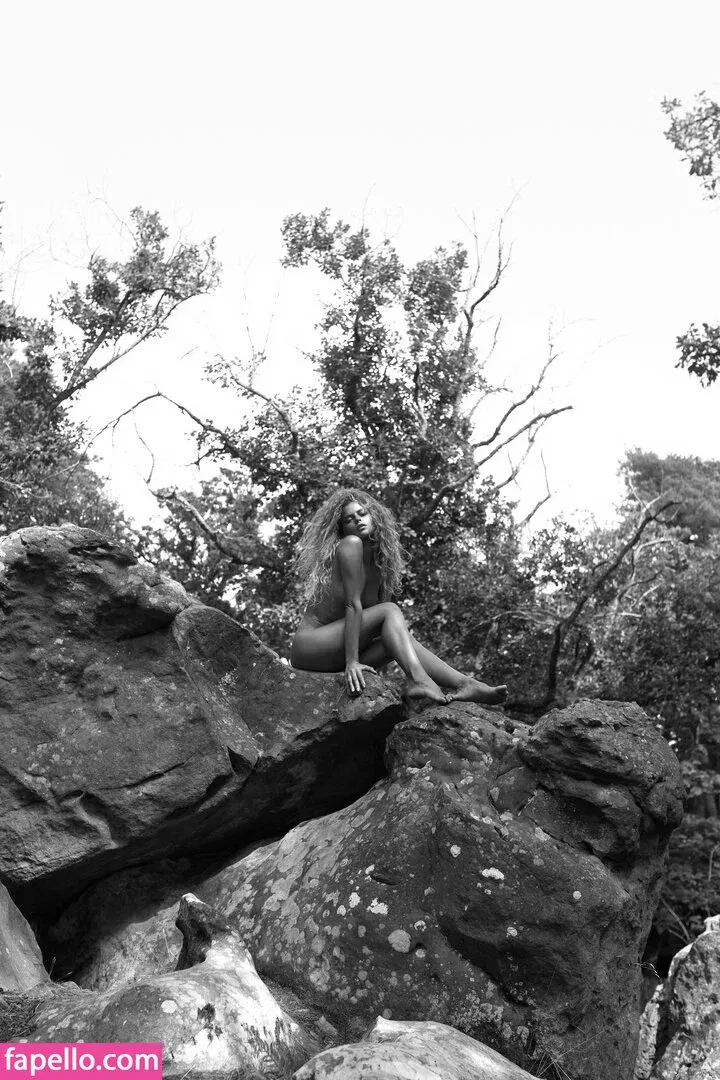 Julia Yaroshenko Onlyfans Photo Gallery 