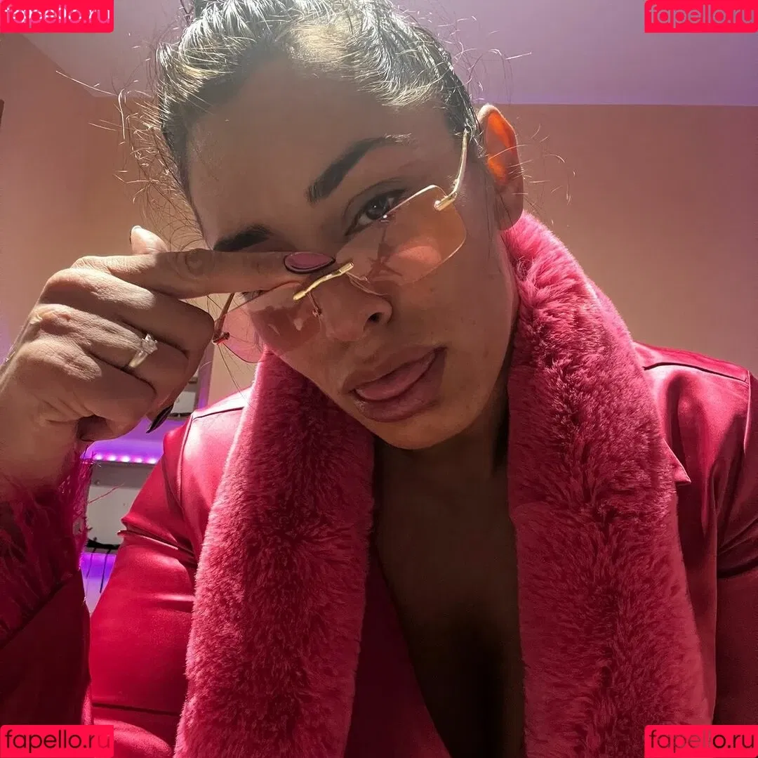 Giulia Daqna Onlyfans Photo Gallery 