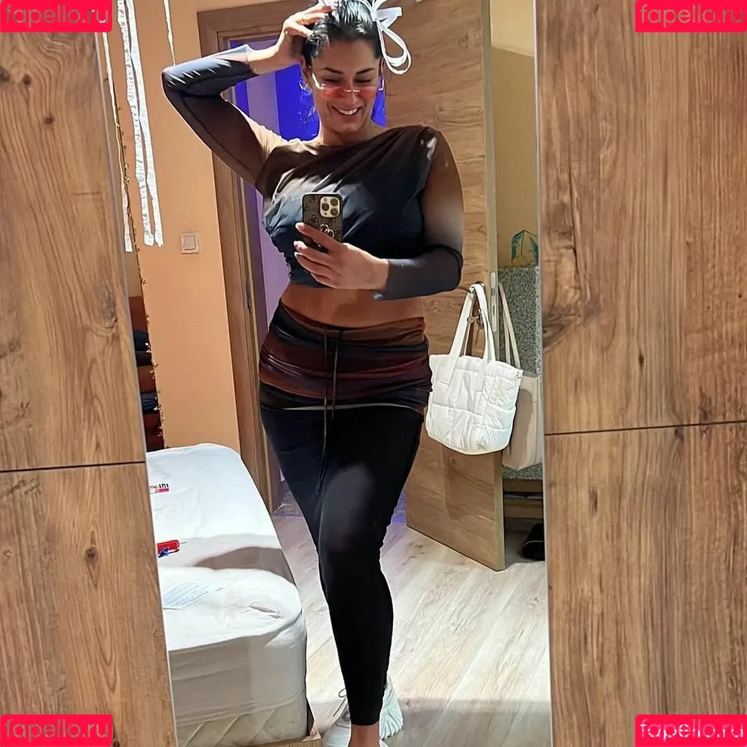 Giulia Daqna Onlyfans Photo Gallery 