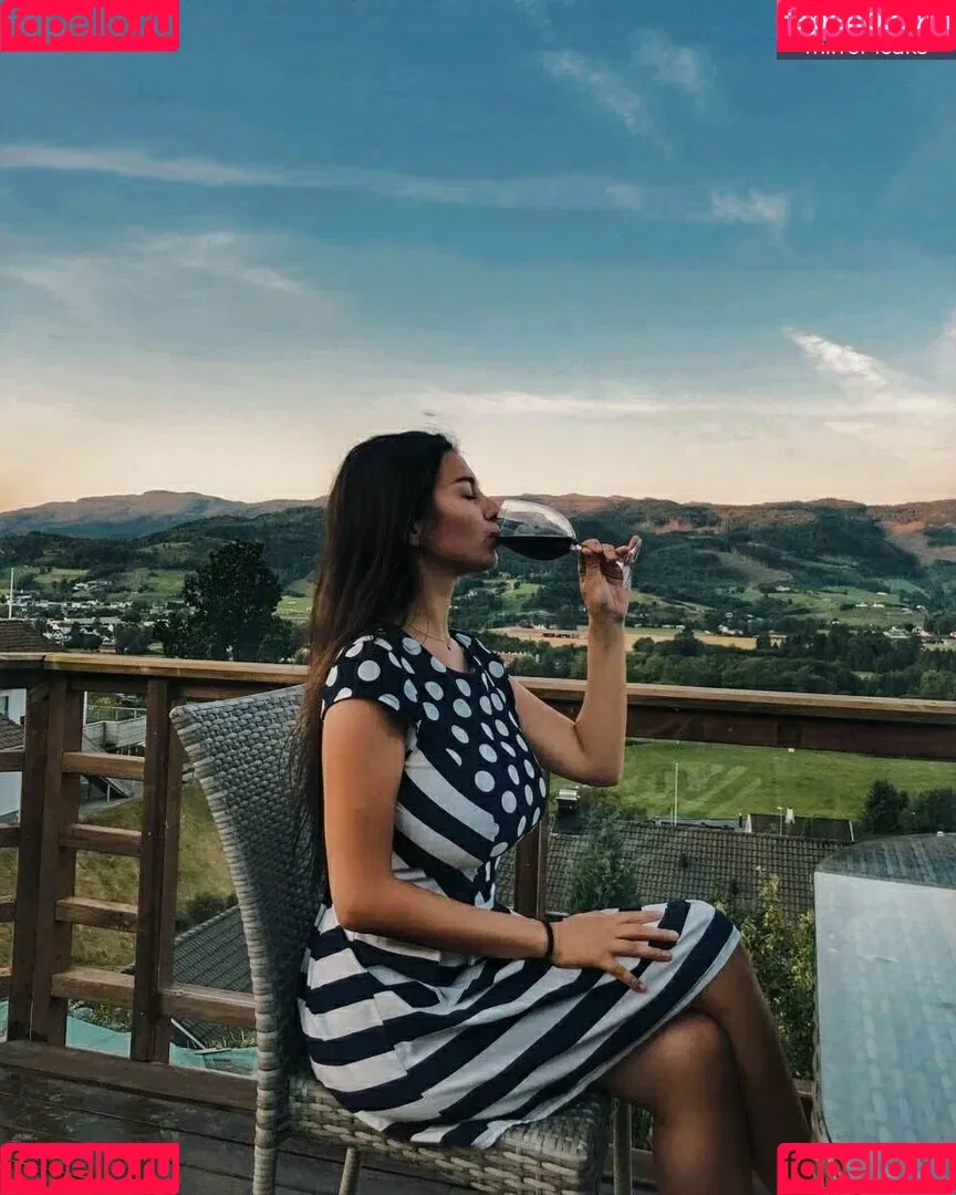 Giulia Daqna Onlyfans Photo Gallery 