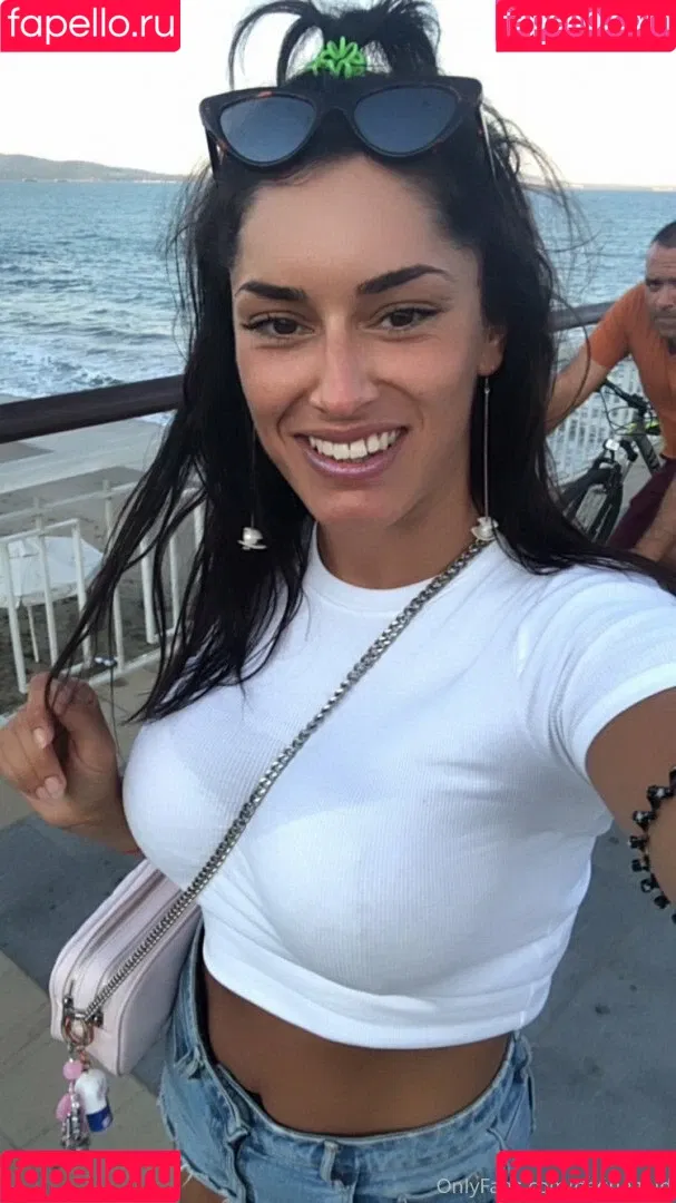 Giulia Daqna Onlyfans Photo Gallery 