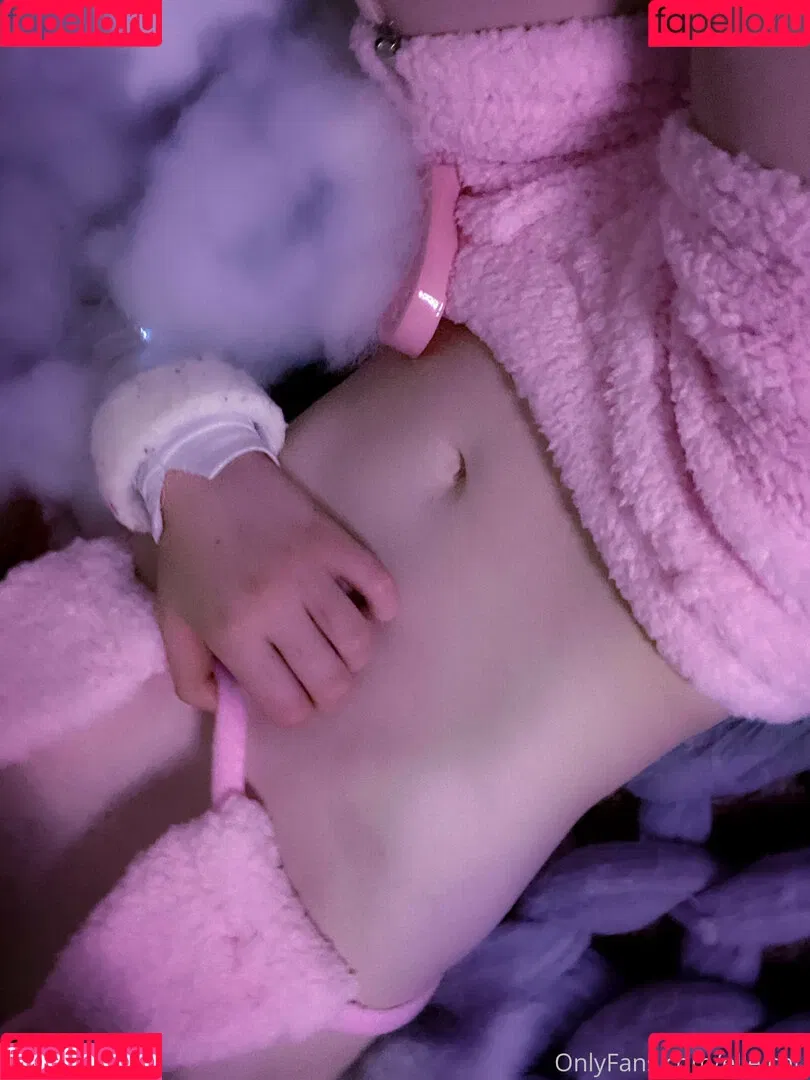 elle.chu Onlyfans Photo Gallery 