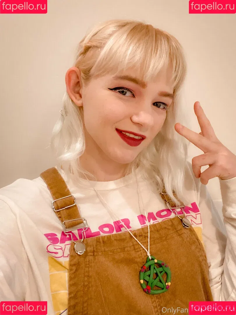 elle.chu Onlyfans Photo Gallery 