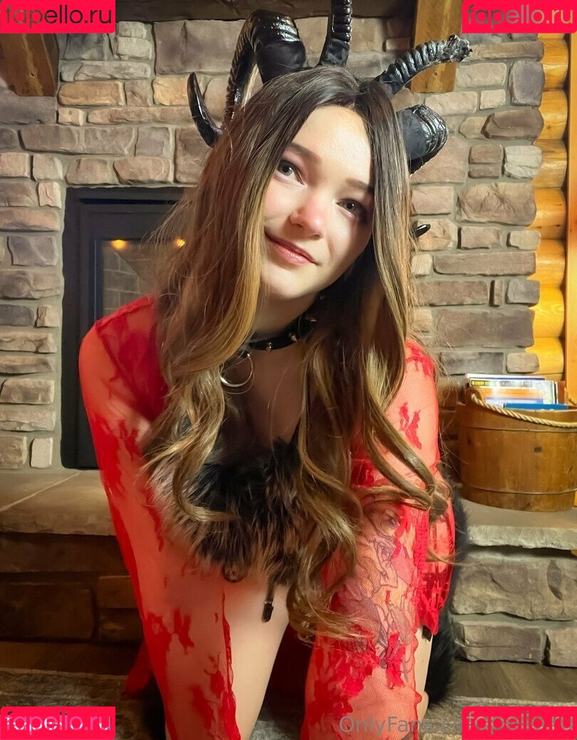 elle.chu Onlyfans Photo Gallery 