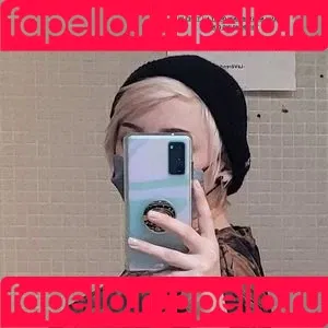 MidnightVulpi Onlyfans Photo Gallery 