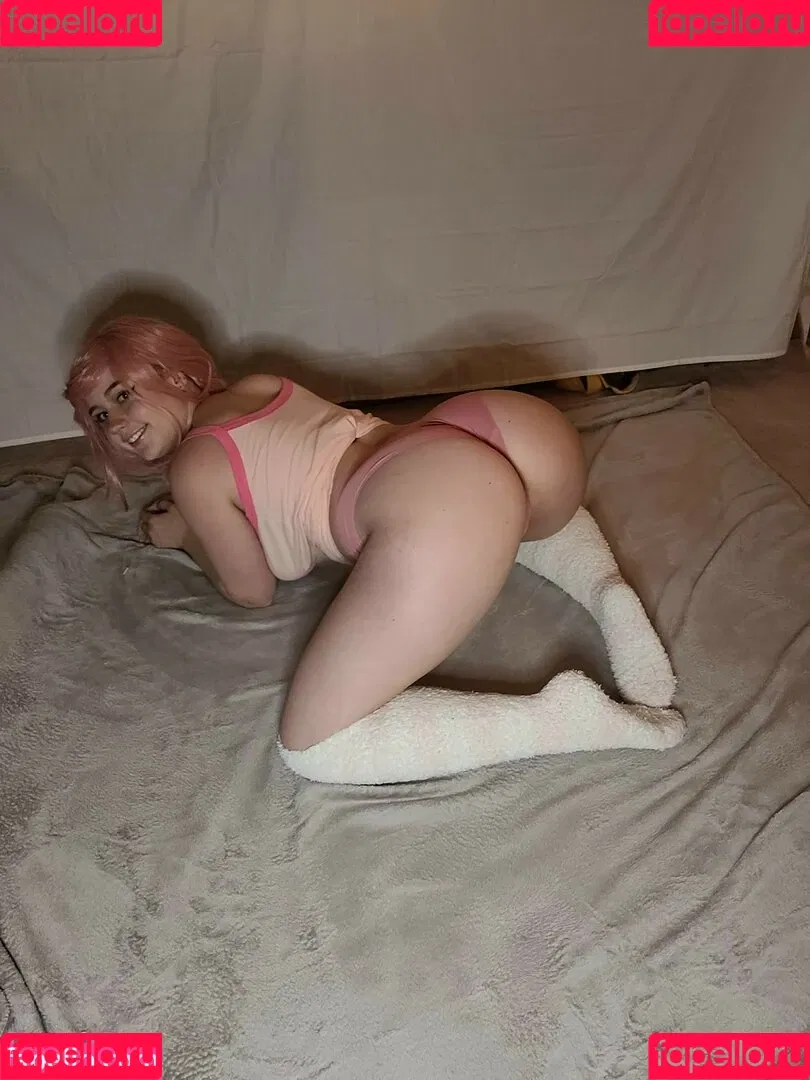 MidnightVulpi Onlyfans Photo Gallery 