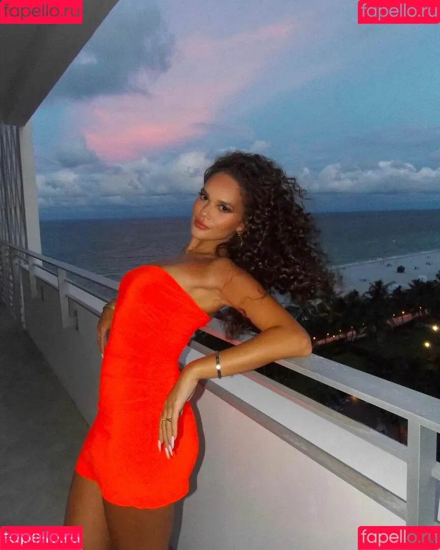 Madison Pettis Onlyfans Photo Gallery 