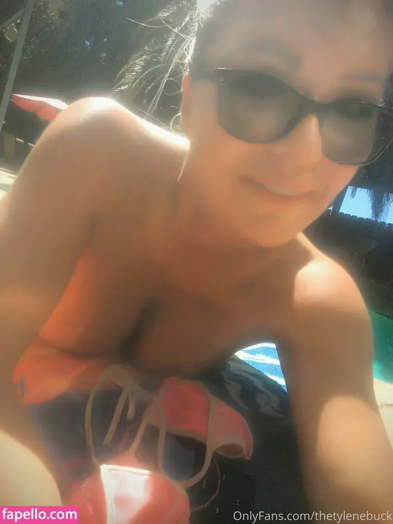 Tylene Buck Onlyfans Photo Gallery 